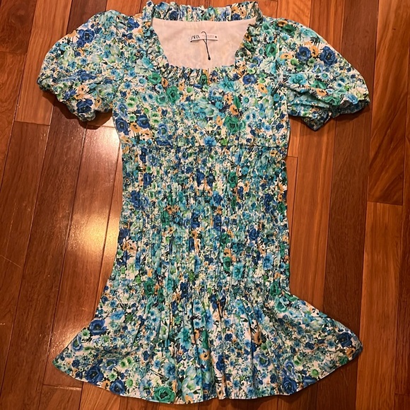 Zara Floral Print Puff Sleeve Smocked Mini - Picture 3 of 8
